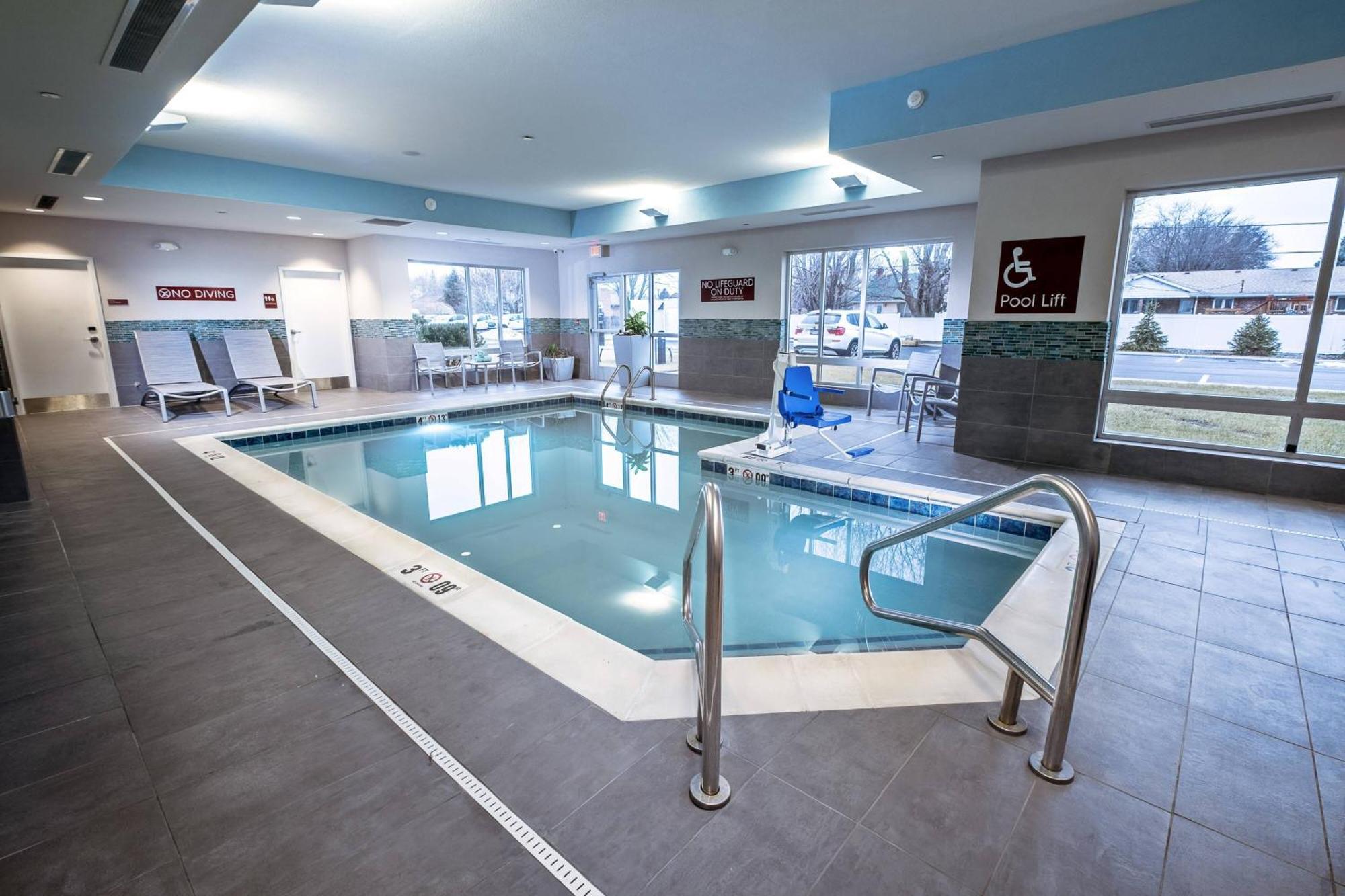 Towneplace Suites By Marriott Toledo Oregon Esterno foto